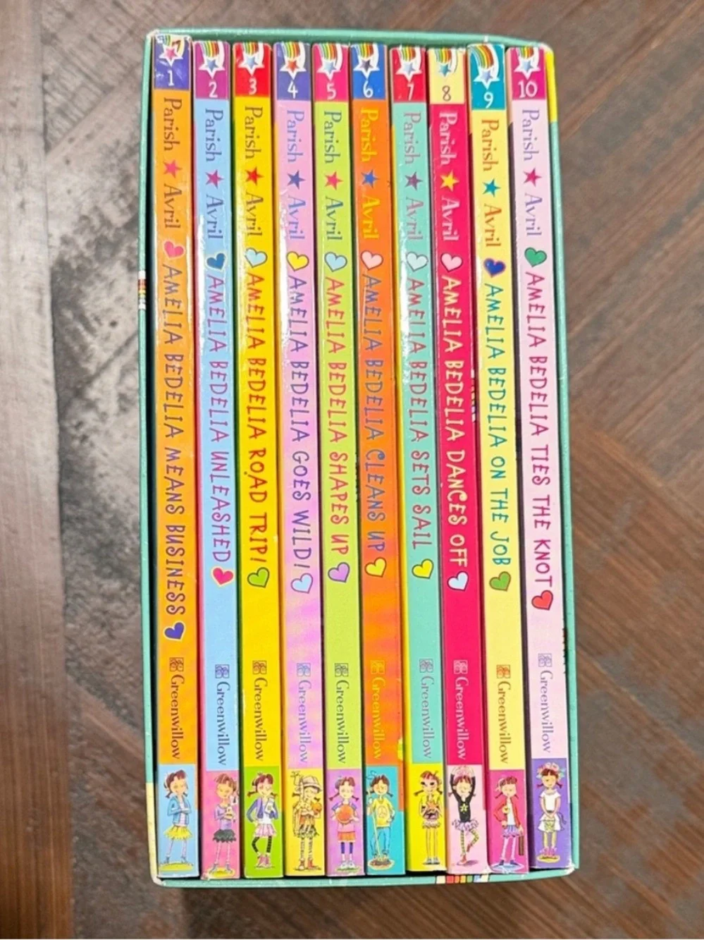 Amelia Bedelia Chapter Books 10-Book Box Herman Parish Kids Complete Set.
